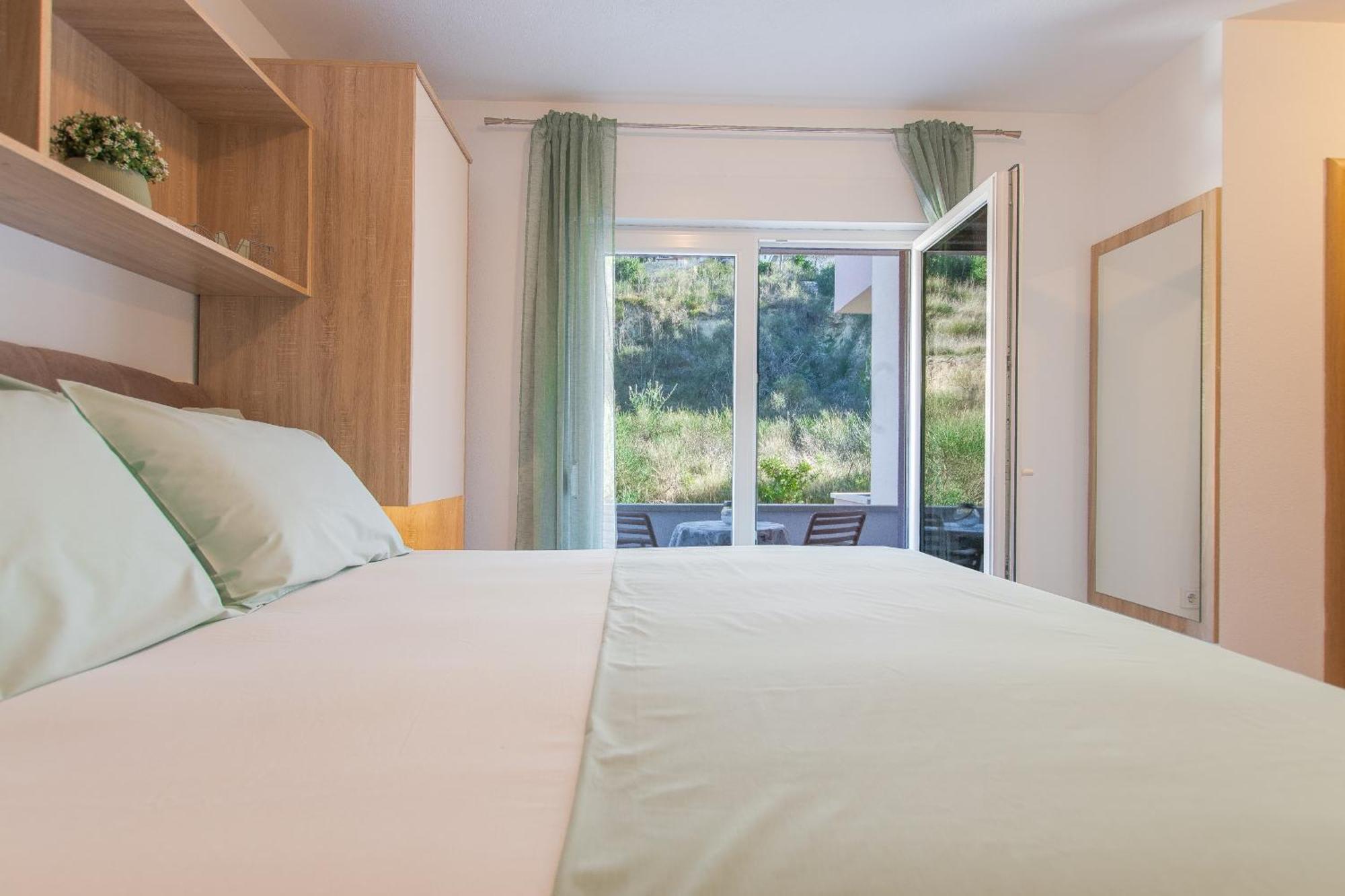 Apartments Herceg Makarska Eksteriør billede