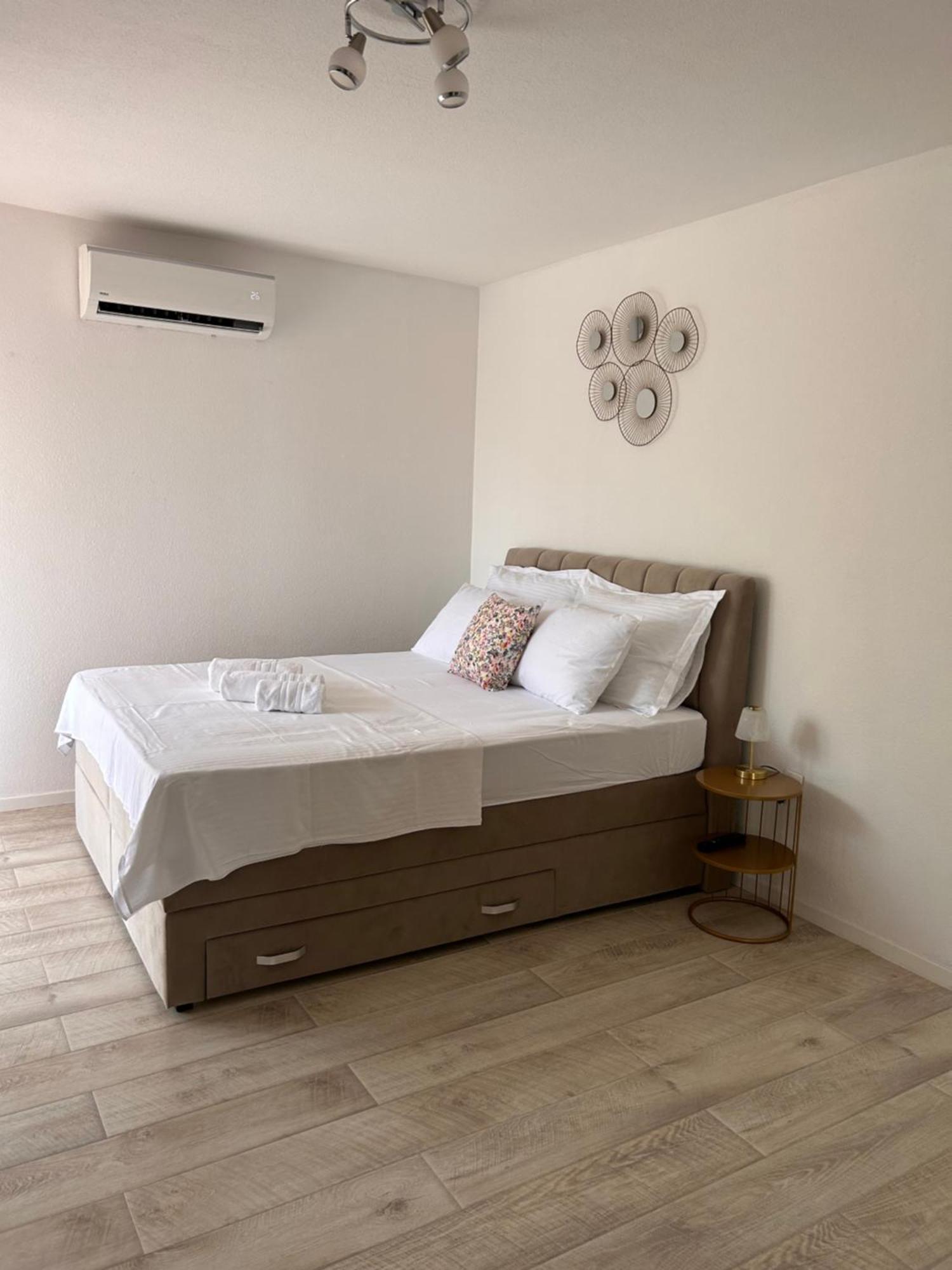 Apartments Herceg Makarska Eksteriør billede