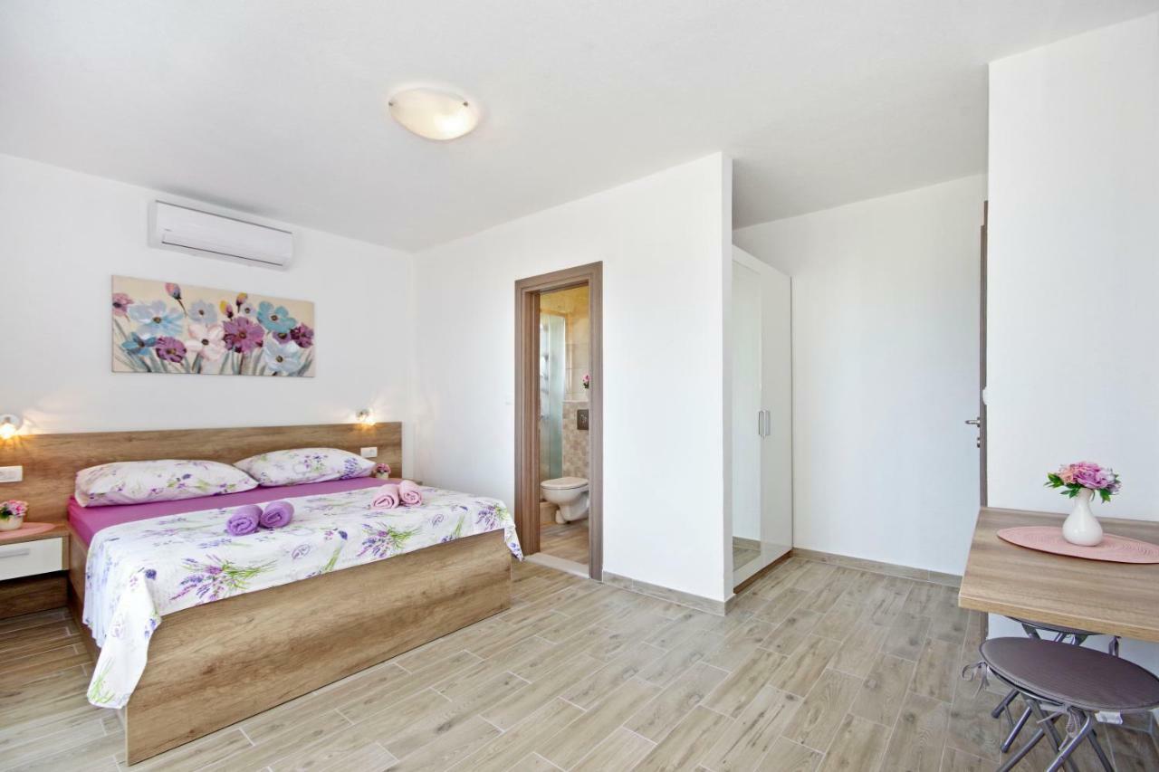 Apartments Herceg Makarska Eksteriør billede